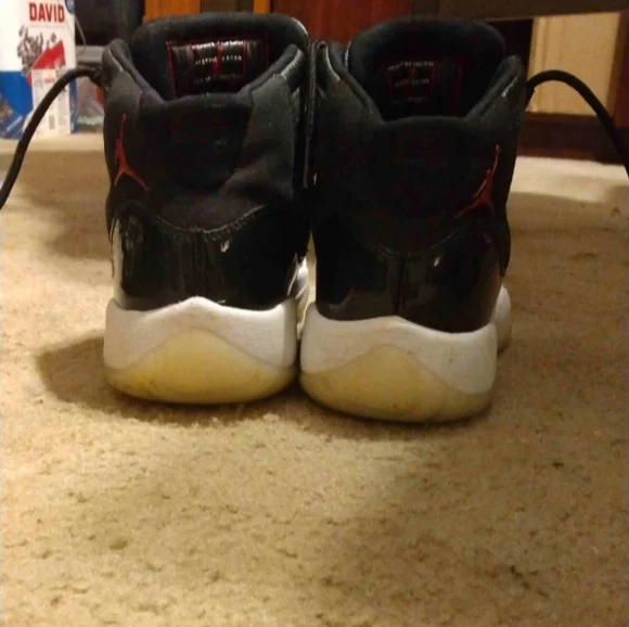 Used Jordans - Picture 4 of 4